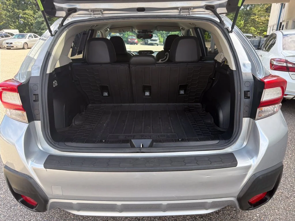 Used 2018 Silver Subaru 2.0i Limited image 54