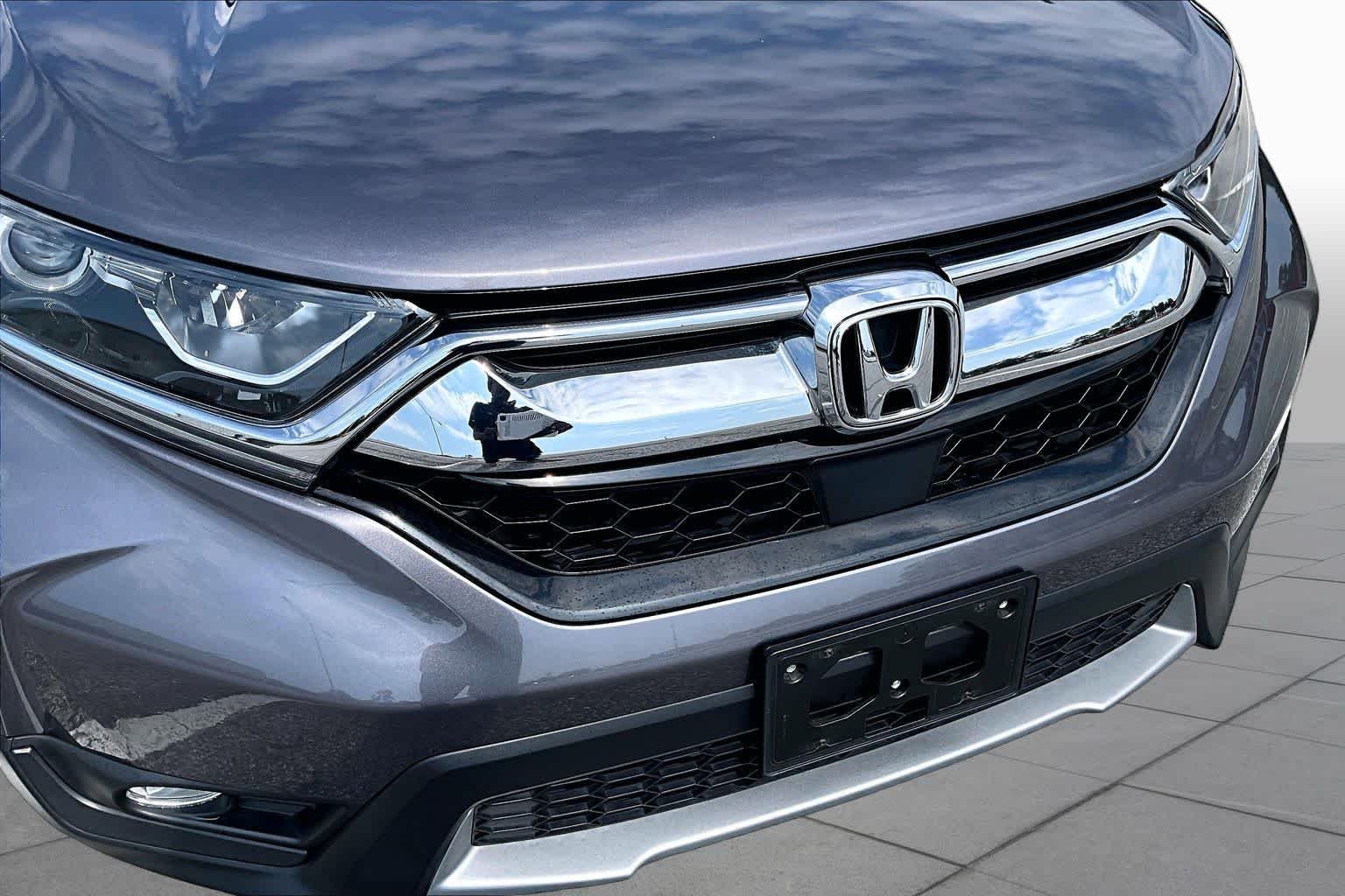 Used 2018 Modern Steel Metallic Honda EX-L image 30
