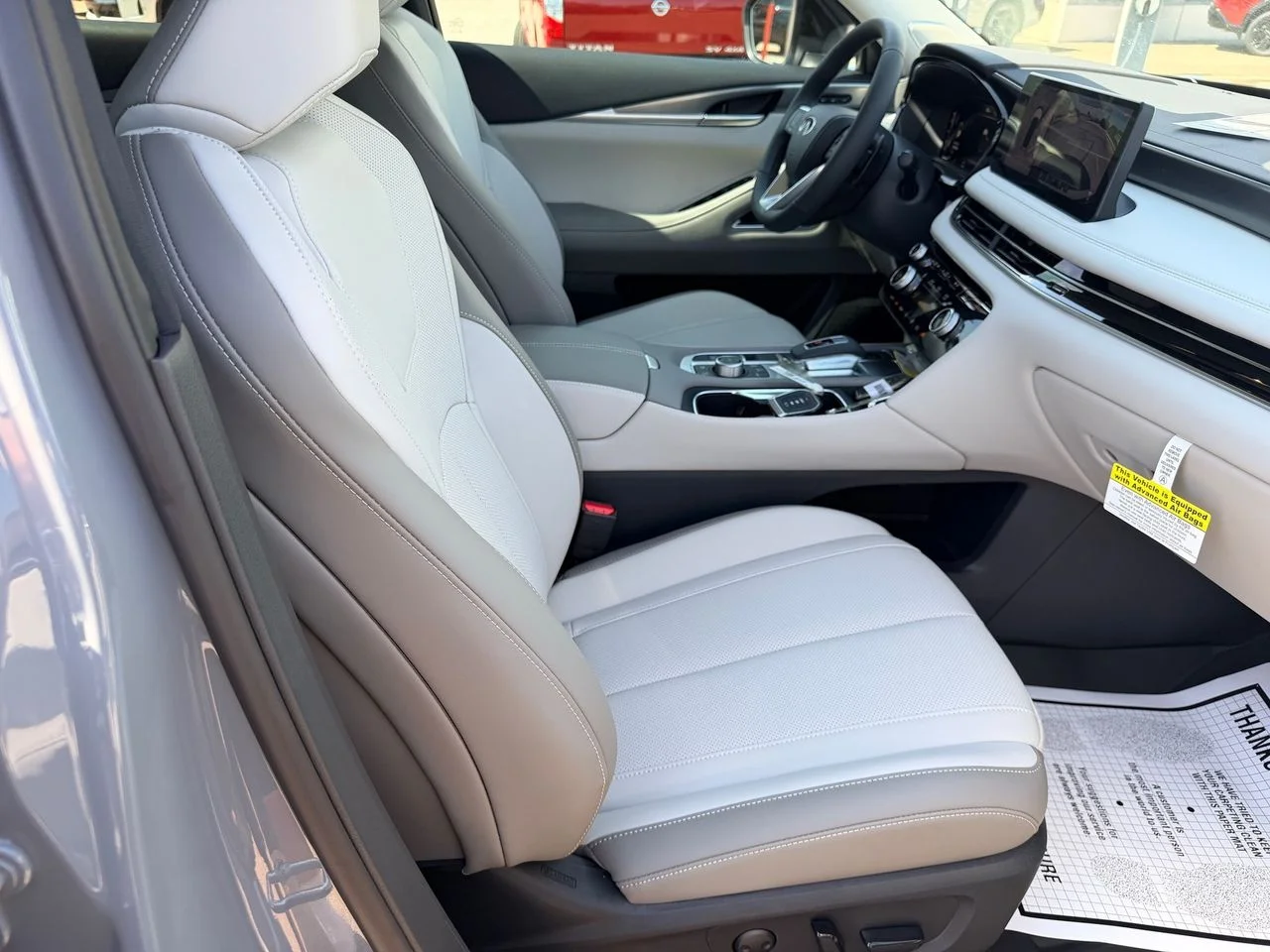 New 2027 HARBOR GRAY INFINITI Luxe FWD image 12