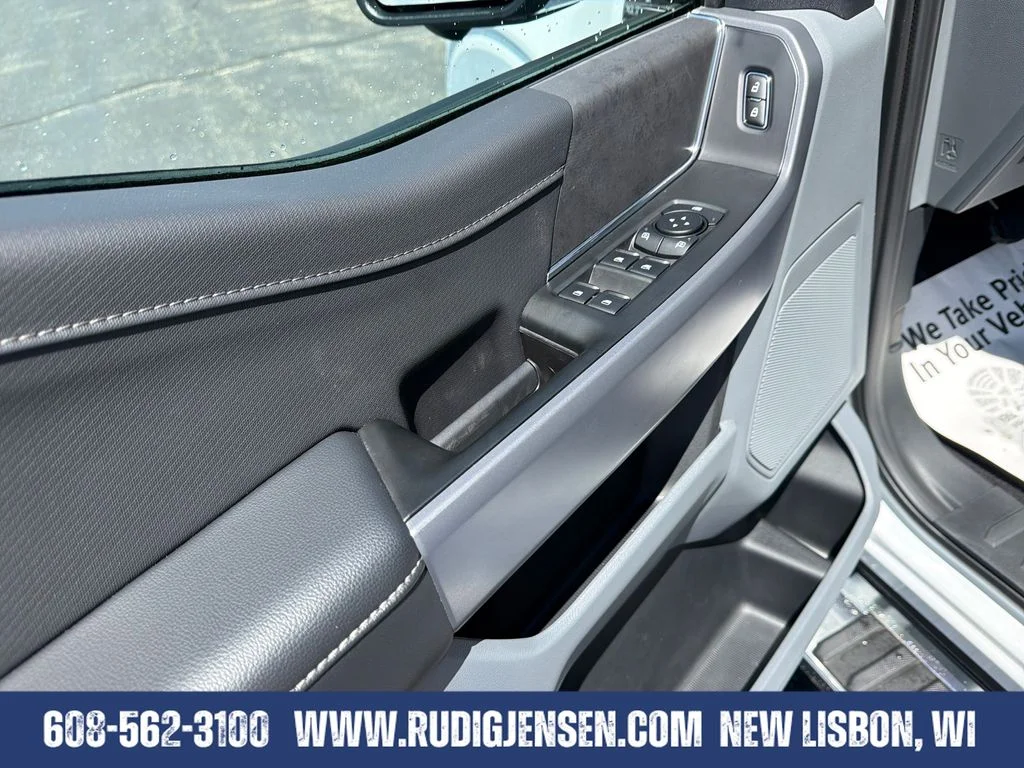 New 2026 Oxford White Ford XLT image 13