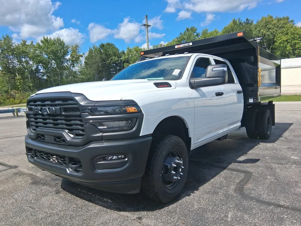 New 2026 Bright White Clear-Coat Exterior Paint RAM Tradesman image 3