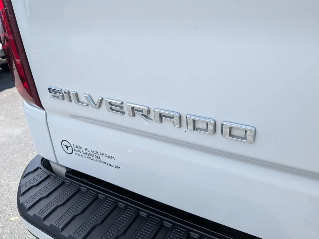 Used 2023 Iridescent Pearl Tricoat Chevrolet High Country image 29