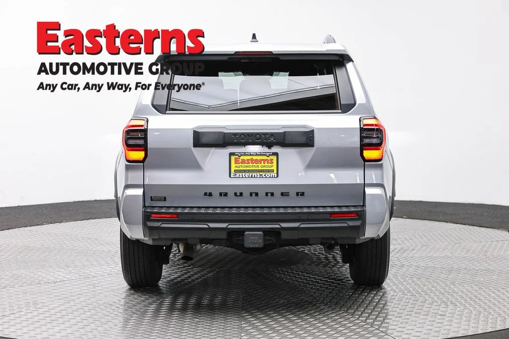 Used 2025 Silver Toyota SR5 image 6