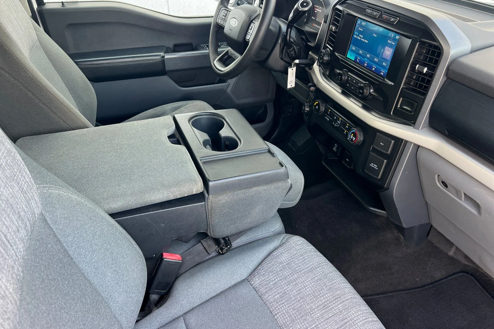 Used 2021 White Ford XLT image 15