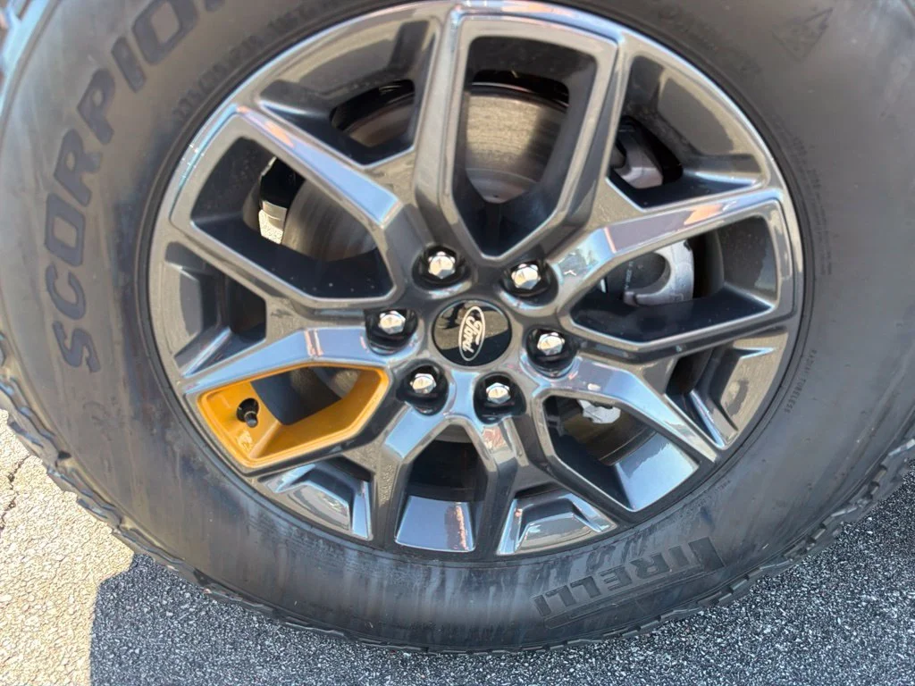 New 2027 Glacier Gray Metallic Tri-Coat Ford Tremor® image 9