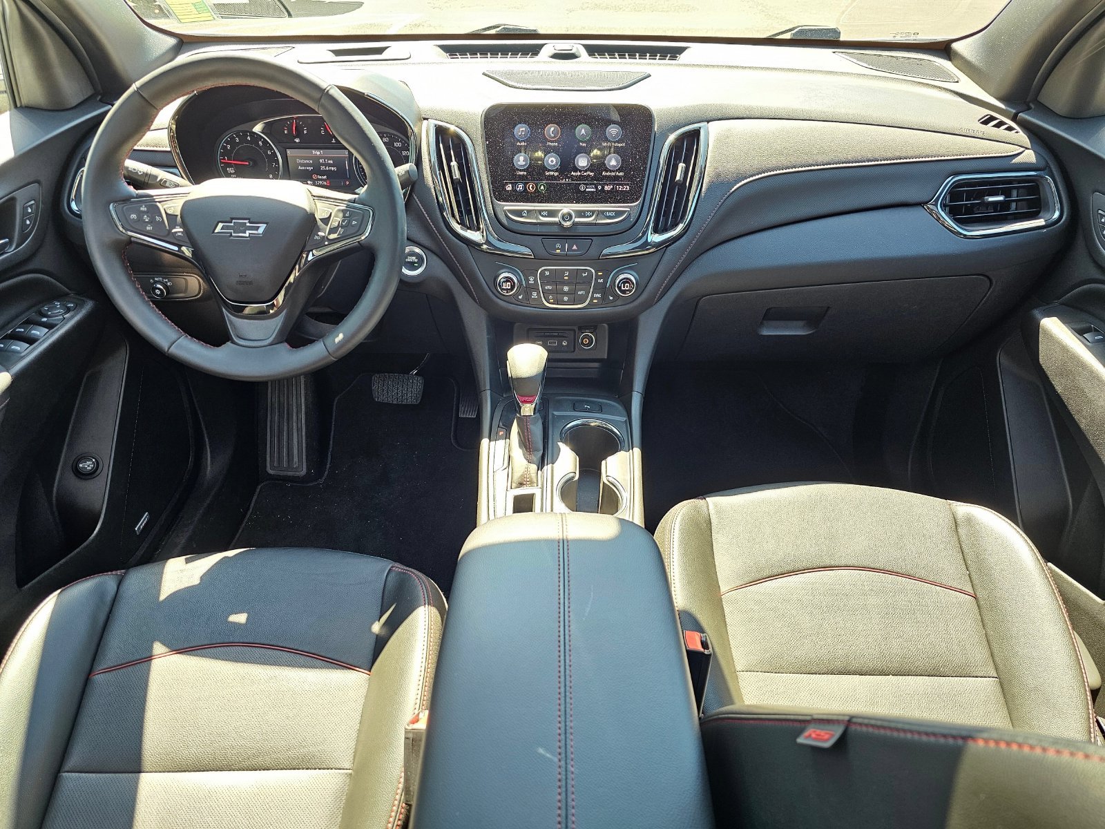 Used 2023 Summit White Chevrolet RS image 17