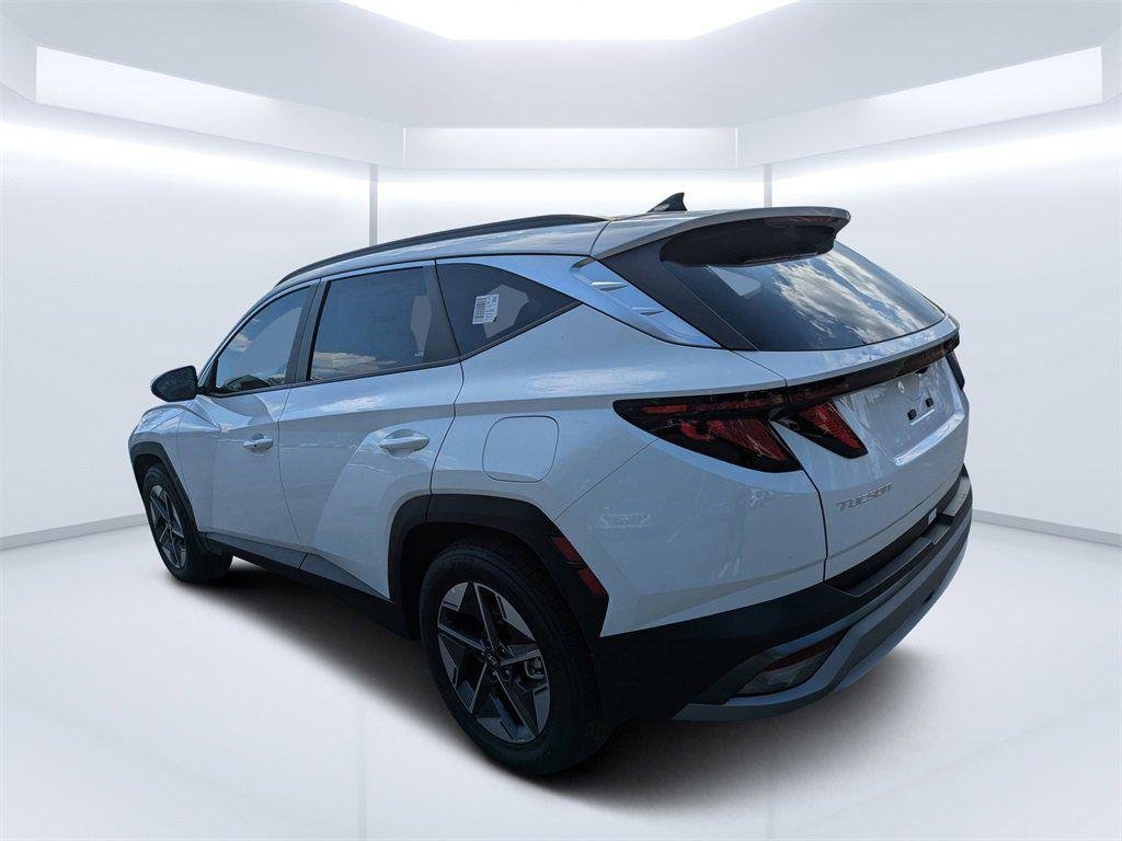New 2026 White Hyundai SEL FWD image 5