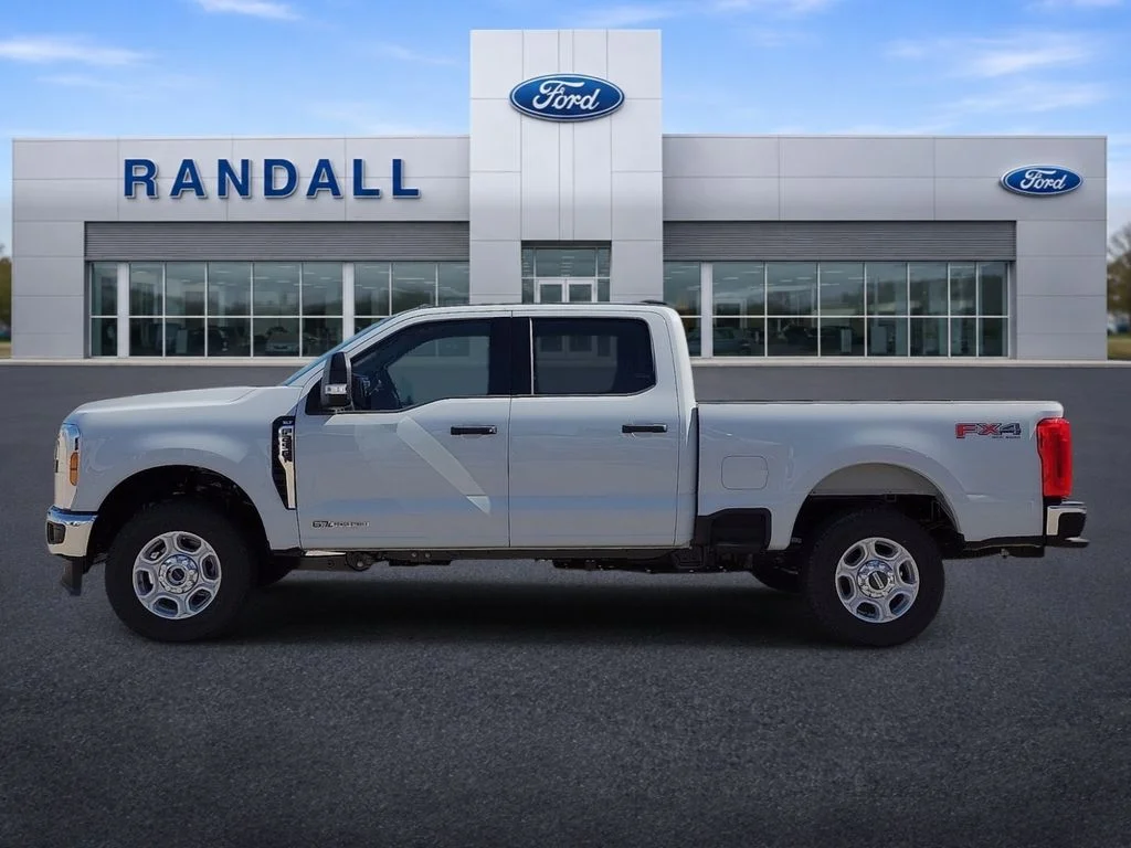 New 2026 Avalanche Ford F-250® XLT image 3