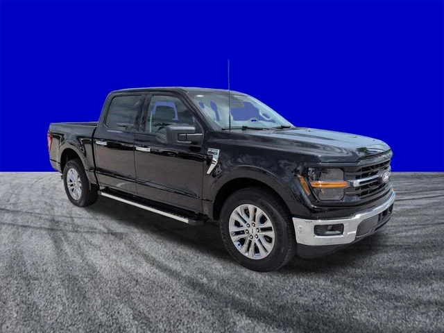 New 2026 Agate Black Metallic Ford XLT image 2