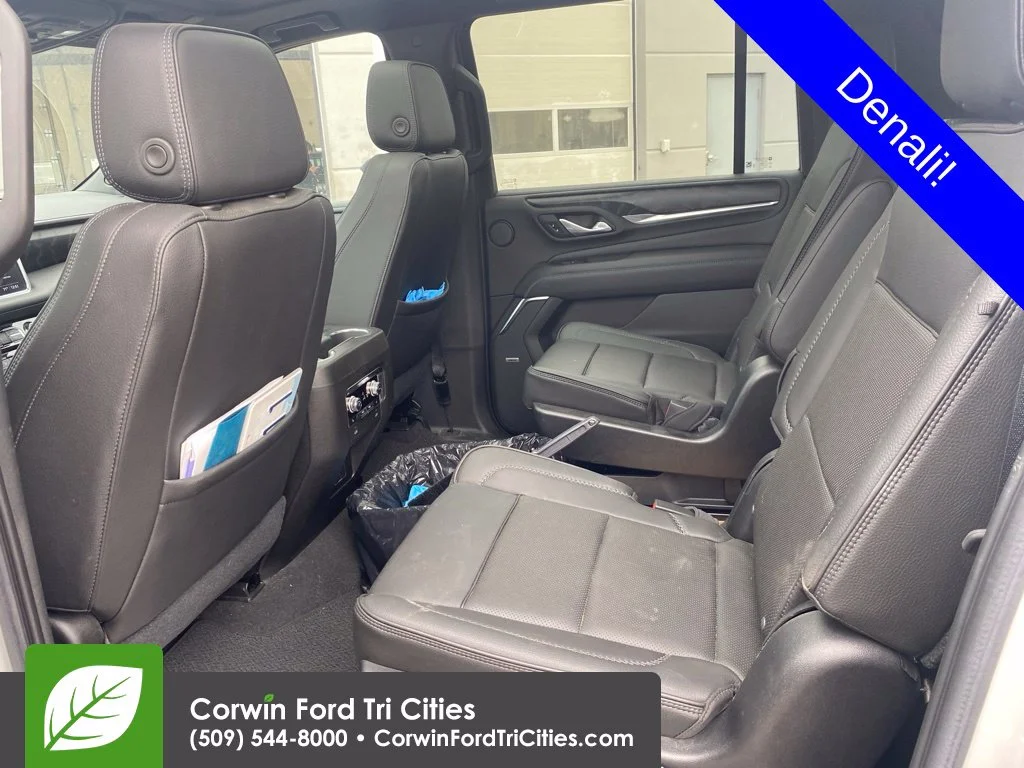 Used 2021 White Frost Tri-Coat GMC Denali image 4