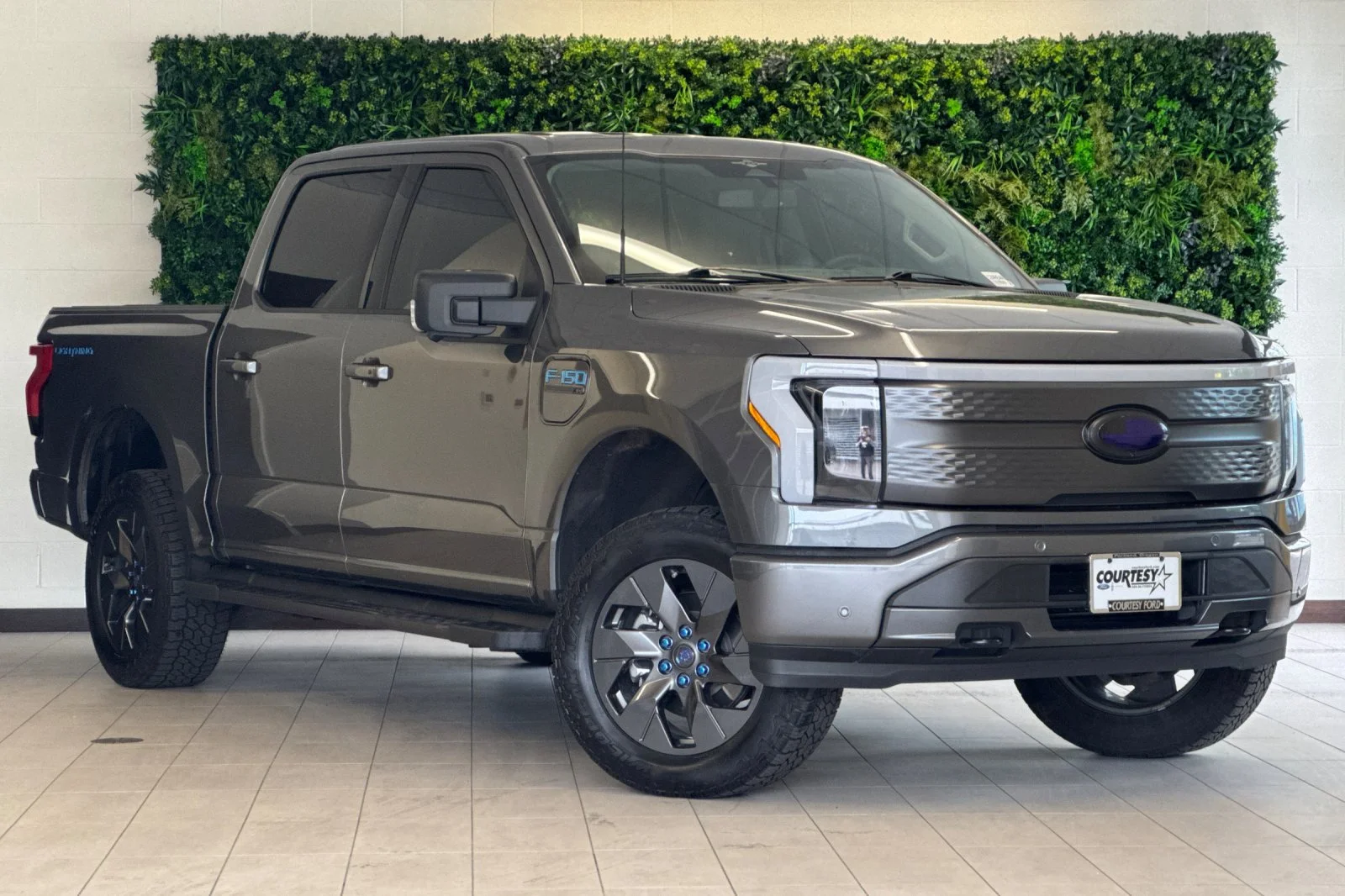 Used 2023 Ford F-150 Lightning XLT with VIN 1FTVW1EL4PWG33329 for sale in Portland, OR