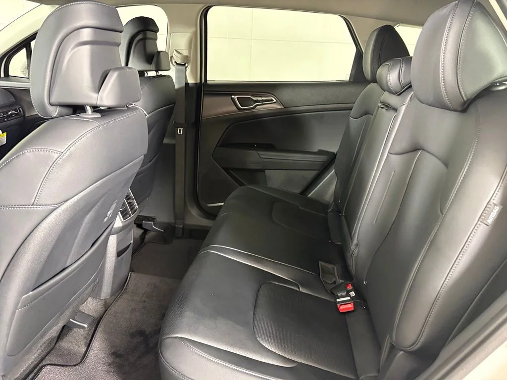 New 2027 White Kia EX image 37