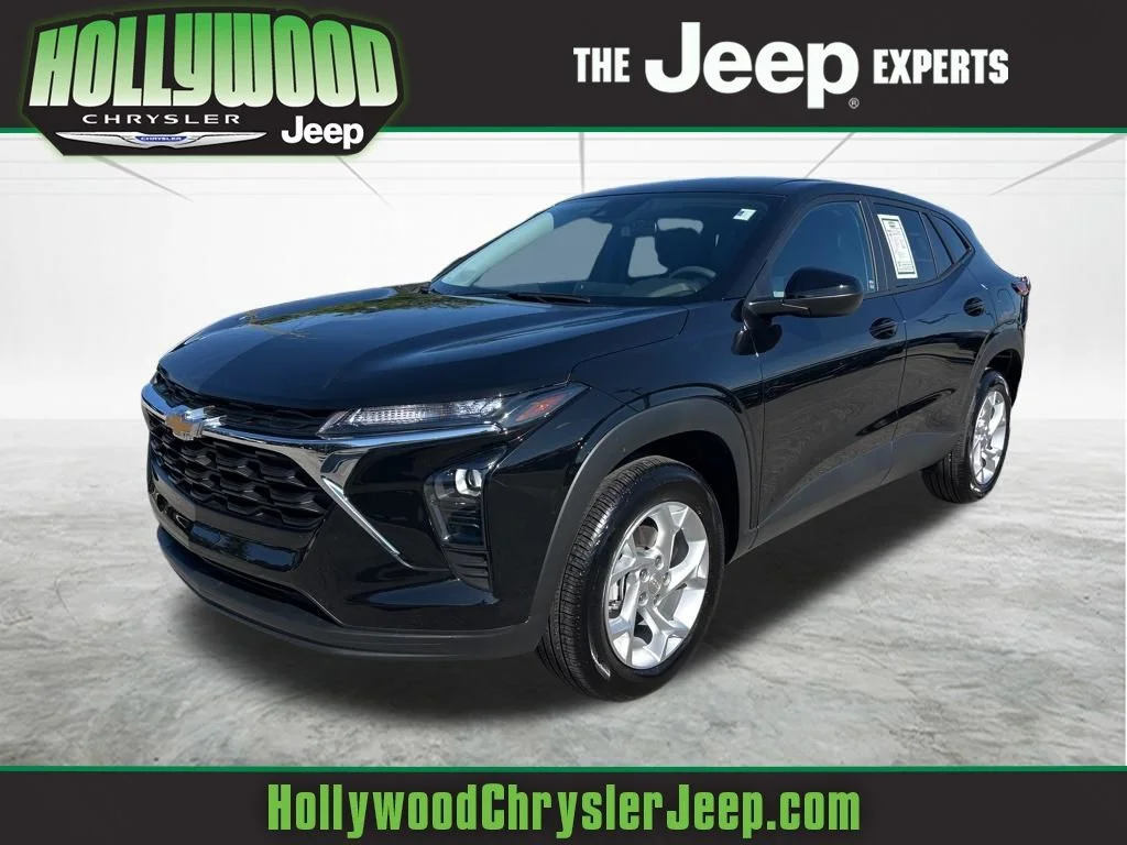 2025 Chevrolet Trax LS's photo