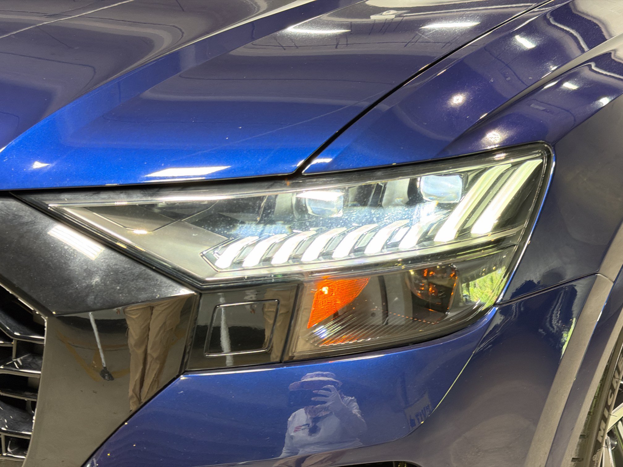 Used 2023 Navarra Blue Metallic Audi 4.0T image 10