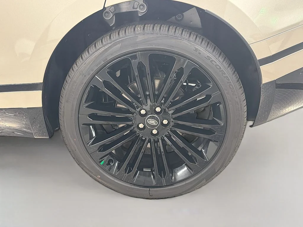 New 2026 Batumi Gold Premium Metallic Land Rover  image 34