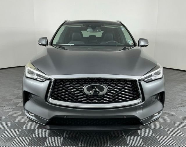 Used 2019 Gray INFINITI ESSENTIAL image 3