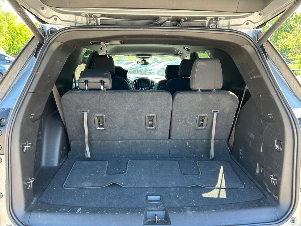 Used 2023 Sterling Gray Metallic Chevrolet LT Cloth image 11