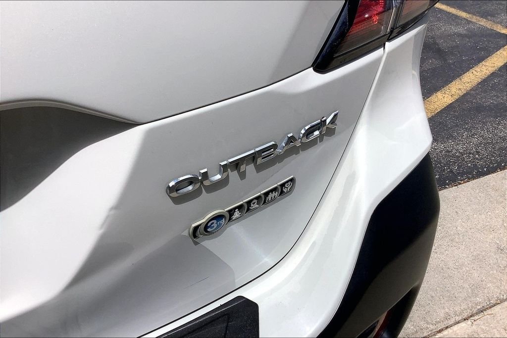 Used 2020 White Subaru Premium image 9