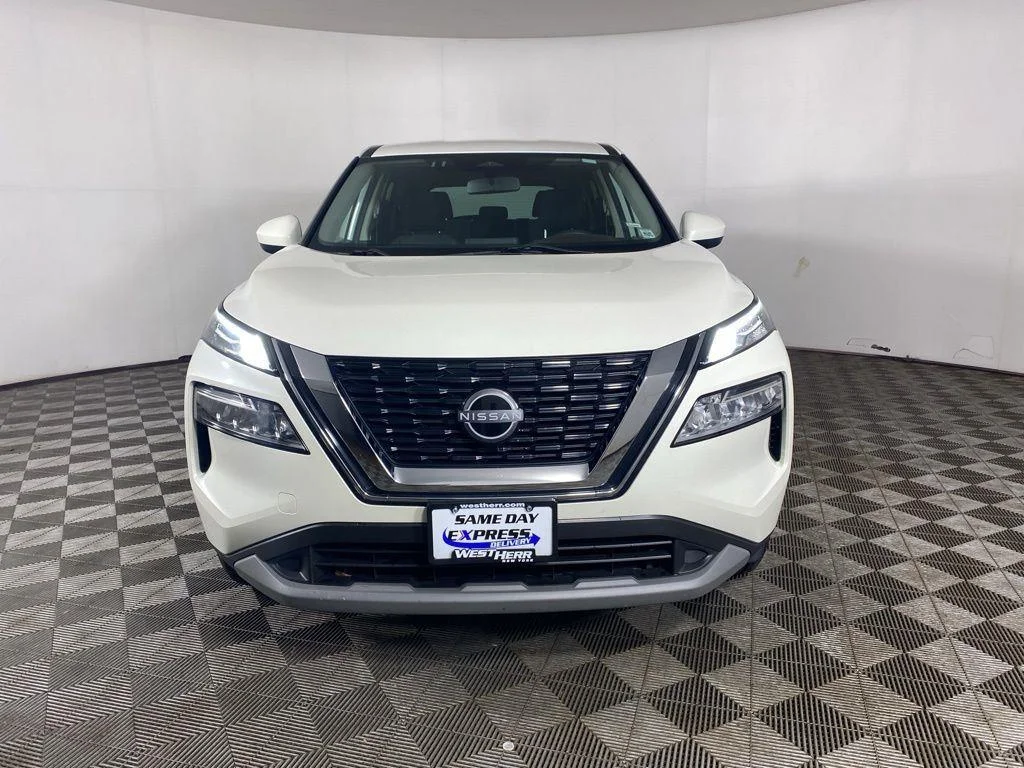 Used 2023 Pearl White Nissan SV image 4