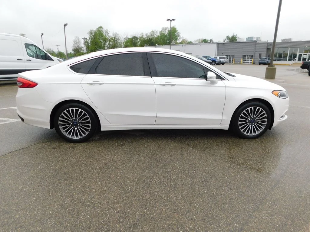 Used 2017 Ford Fusion SE with VIN 3FA6P0H90HR283302 for sale in Richmond, IN