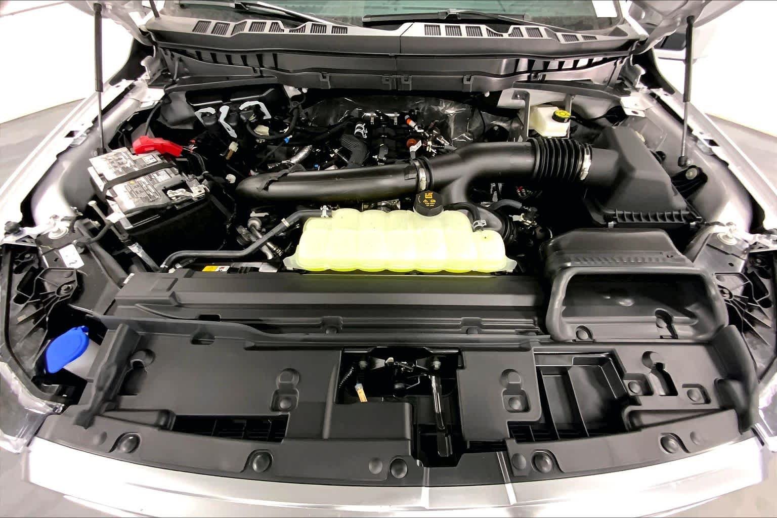 New 2026 Avalanche Ford Platinum® image 15