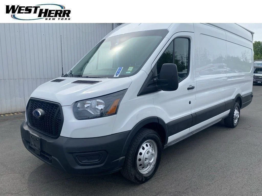Used 2025 Oxford White Ford Base image 3