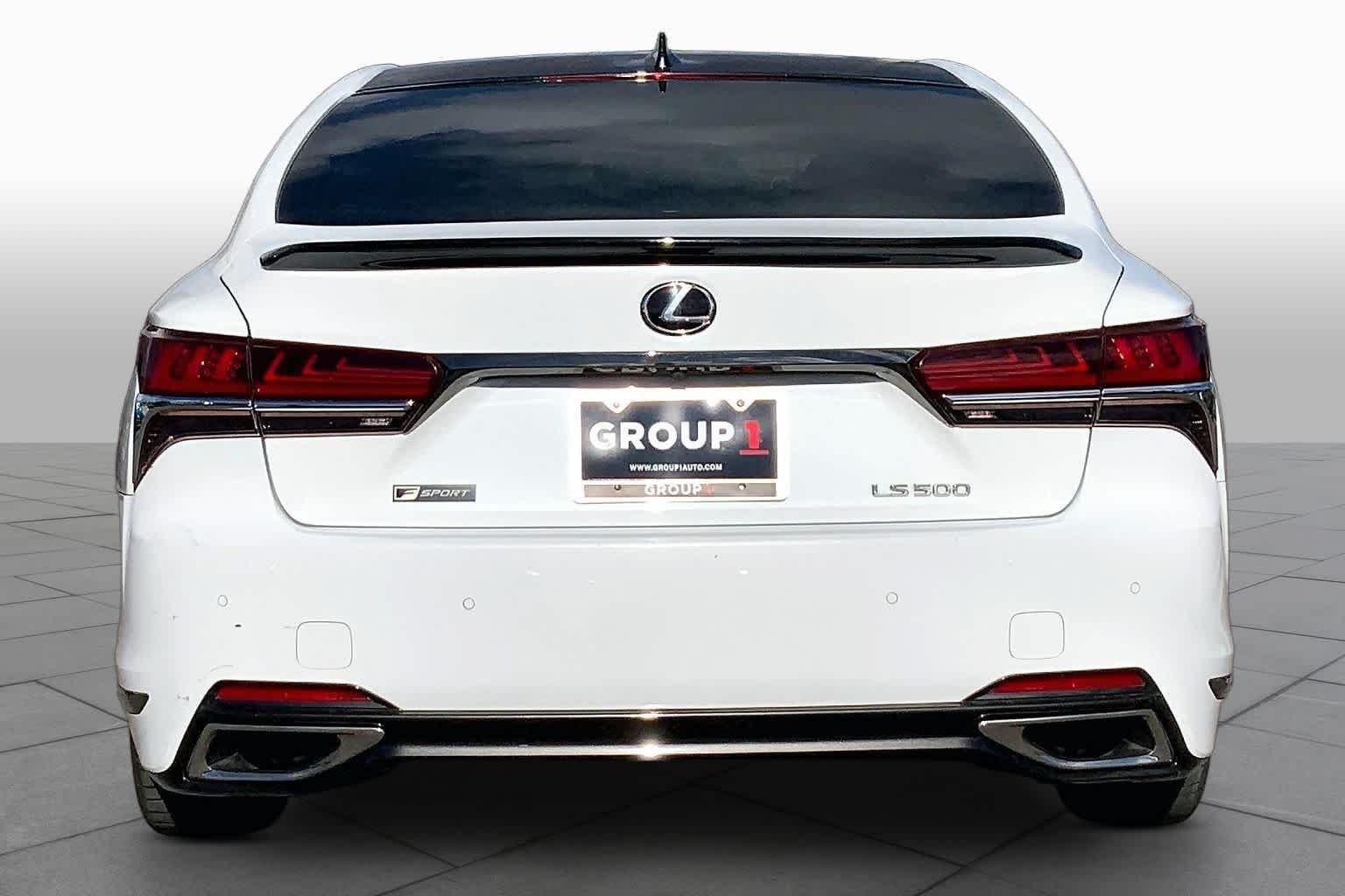 Used 2018 Ultra White Lexus  image 5