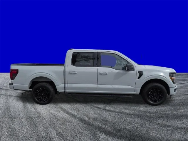 New 2026 Avalanche Ford XLT image 3
