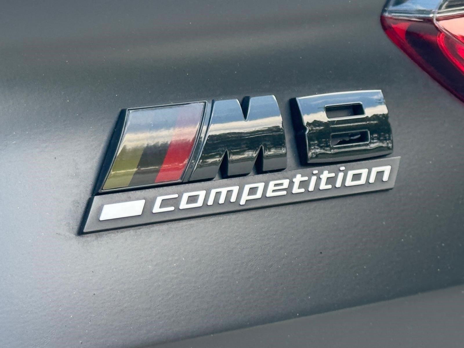 Used 2020 Alpine White BMW Competition image 17