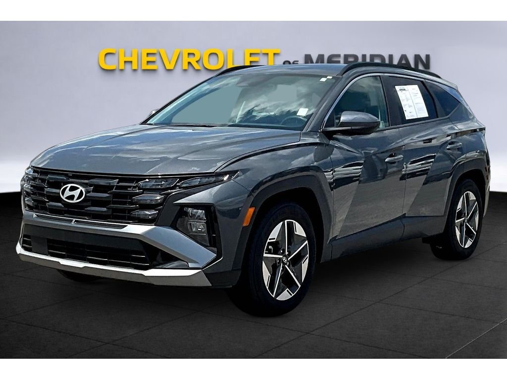 Used 2025  Hyundai SEL image 10