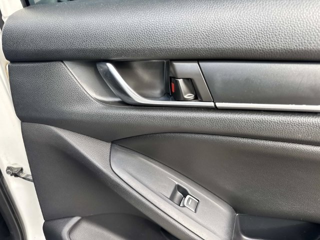 Used 2020  Honda Sport image 34