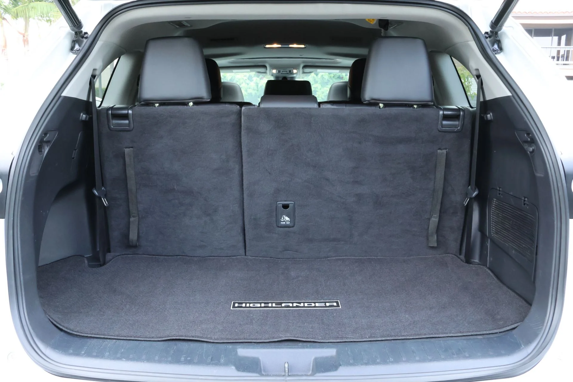 Used 2023 Beige Toyota XLE image 24