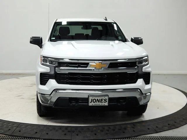 Used 2024 White Chevrolet LT image 3