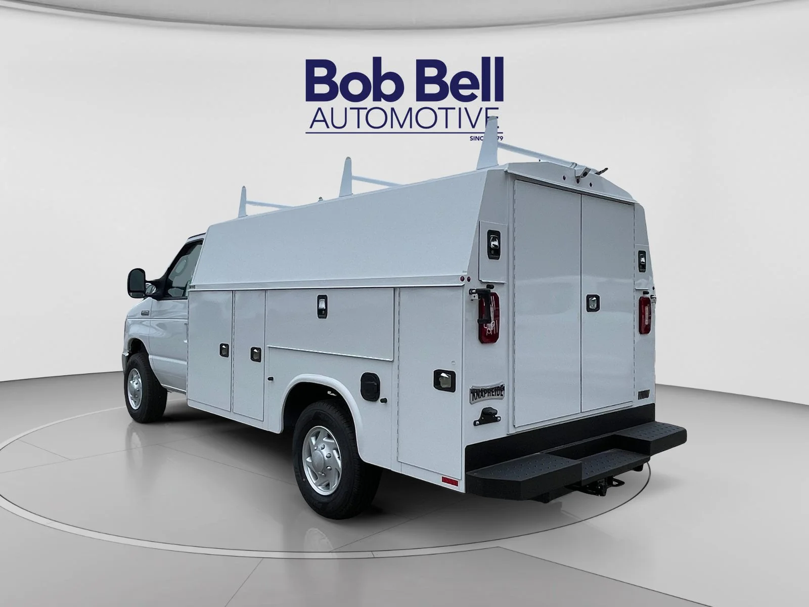 New 2027 Oxford White Ford E-350 SRW image 3