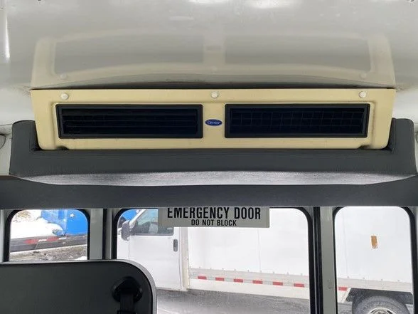Used 2007 White Chevrolet Work Van image 25
