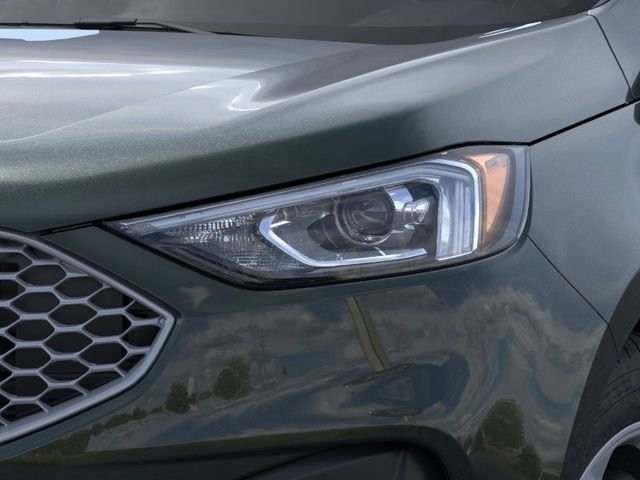 New 2024 Green Ford SE image 18