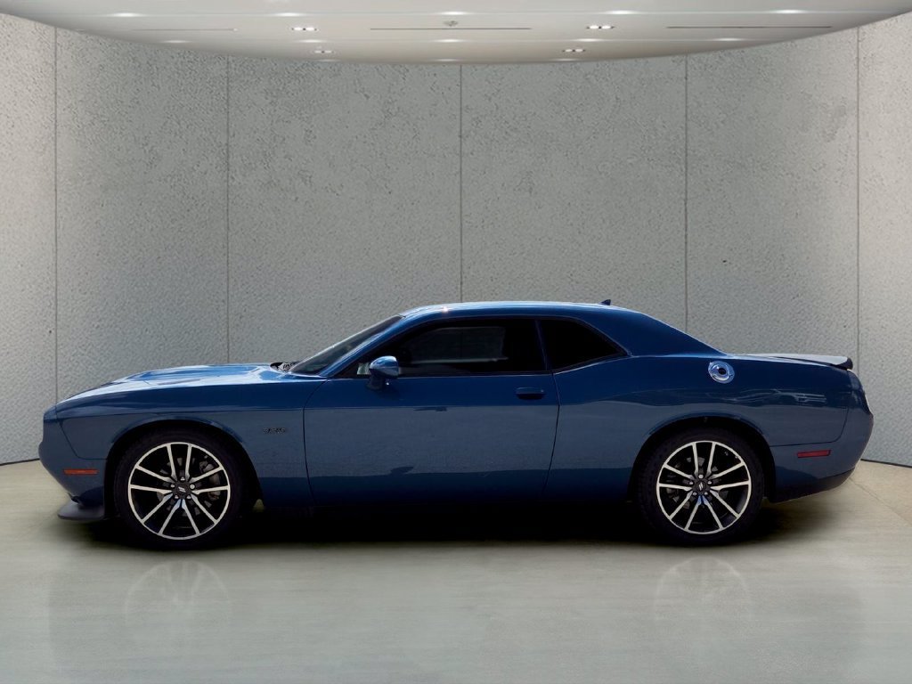 Certified Used 2023 Frostbite Dodge R/T image 10