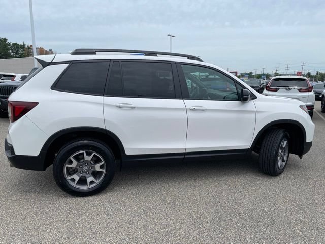 Certified Used 2023 Platinum White Pearl Honda AWD TRAILSPORT image 43