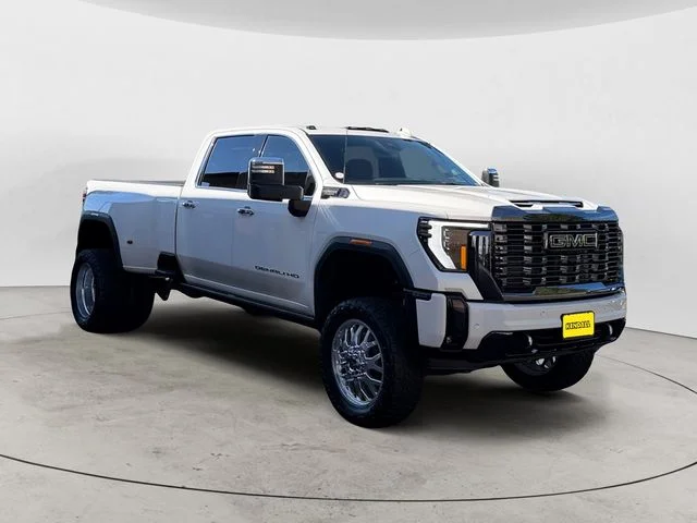Used 2024 White GMC Denali Ultimate image 7