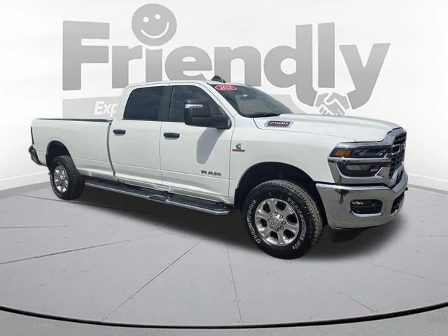 Used 2025 White Ram Big Horn image 3