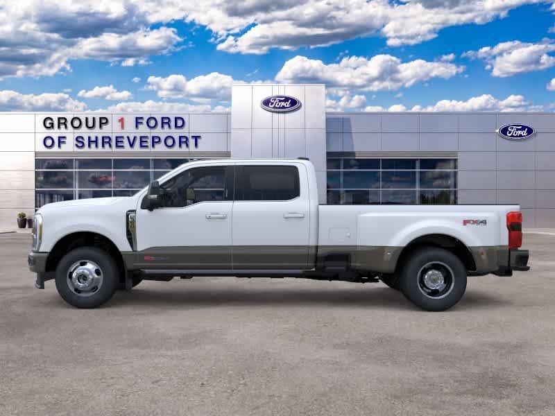New 2026 Star White Metallic Tri-Coat/Marsh Gray Ford King Ranch image 3