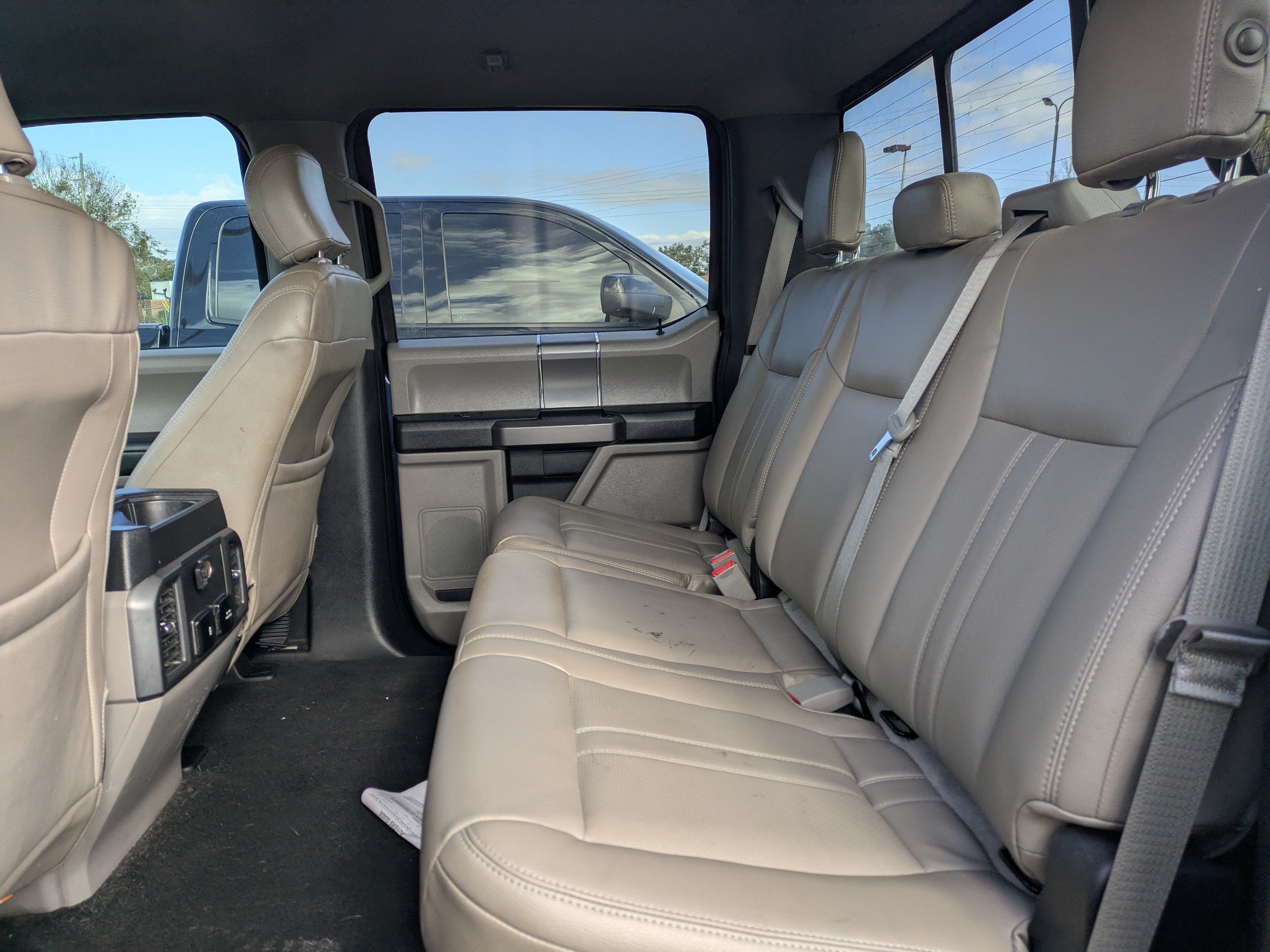 Used 2019 Blue Jeans Metallic Ford XLT image 13