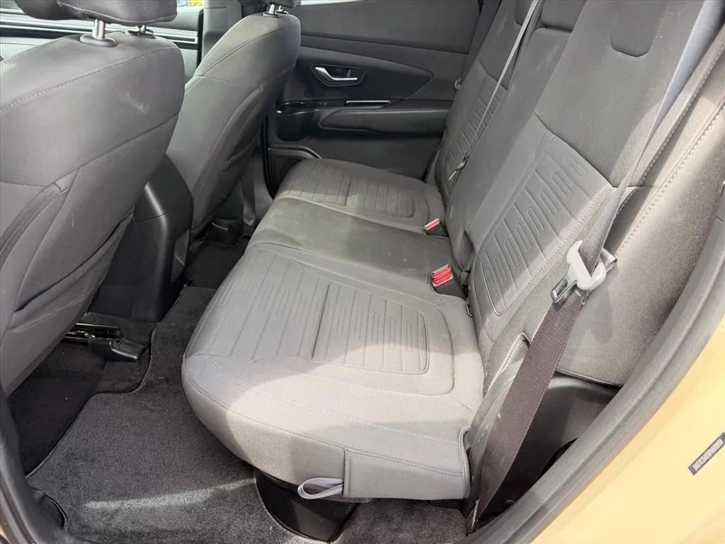 Used 2023 Beige Hyundai SEL image 10