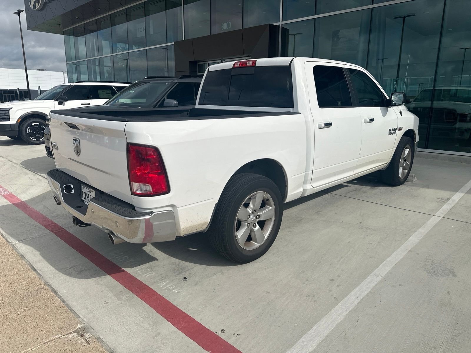 Used 2015 Bright White Clearcoat Ram Big Horn image 6