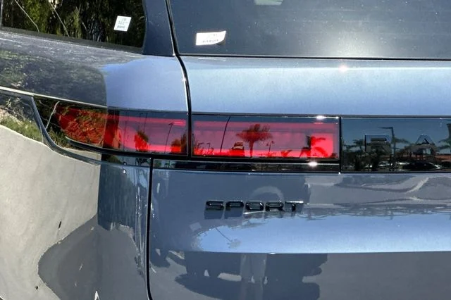 New 2026 Varesine Blue Land Rover Dynamic SE image 25