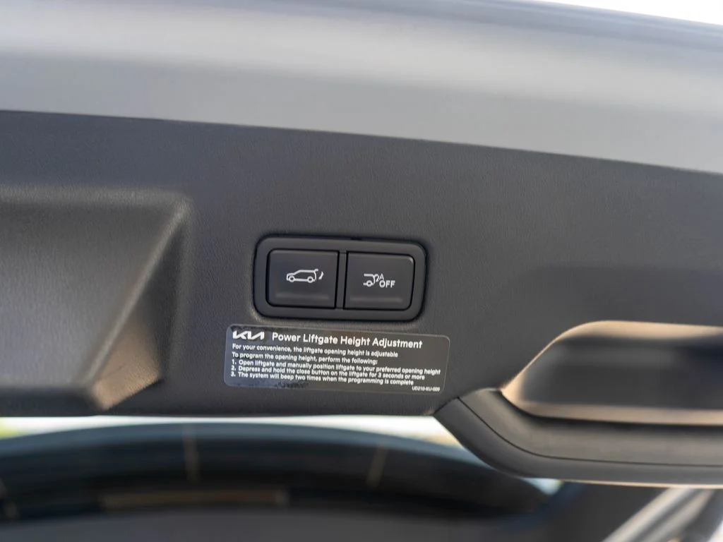 New 2027 Wolf Gray Kia X-LINE SX image 29