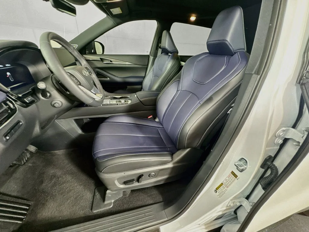 Certified Used 2027 Black INFINITI SPORT image 28