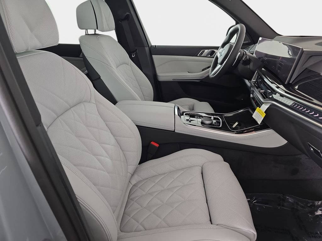 New 2026 Brooklyn Grey Metallic BMW xDrive50e image 9