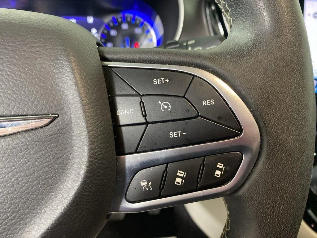 Used 2023 Crystal Metallic Chrysler Touring L image 22