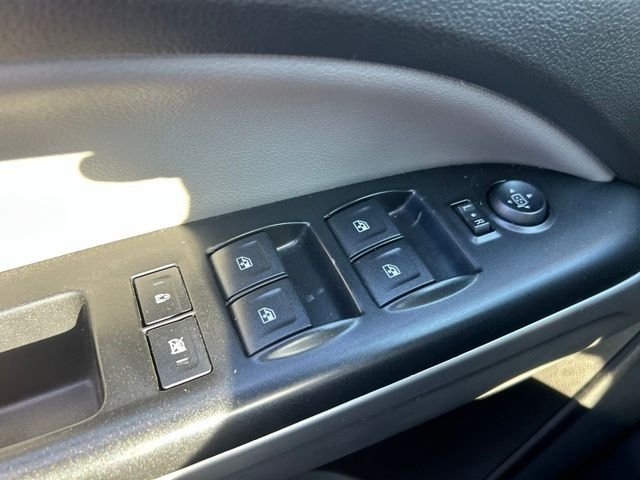 Used 2015 Red Chevrolet LT image 18